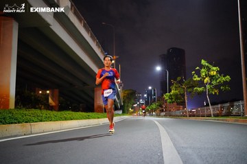 HO CHI MINH CITY NIGHT RUN EXIMBANK 2024 - Ảnh #1988619