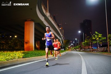 HO CHI MINH CITY NIGHT RUN EXIMBANK 2024 - Ảnh #1988368