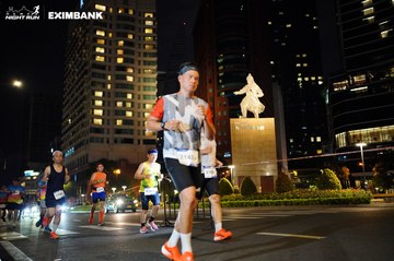 HO CHI MINH CITY NIGHT RUN EXIMBANK 2024 - Ảnh #1990265