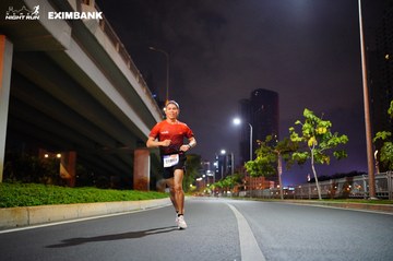 HO CHI MINH CITY NIGHT RUN EXIMBANK 2024 - Ảnh #1988627