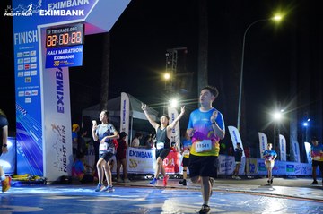 HO CHI MINH CITY NIGHT RUN EXIMBANK 2024 - Ảnh #2034185