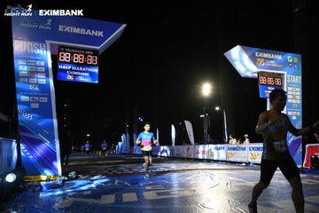 HO CHI MINH CITY NIGHT RUN EXIMBANK 2024 - Ảnh #2064962