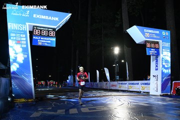 HO CHI MINH CITY NIGHT RUN EXIMBANK 2024 - Ảnh #2062349