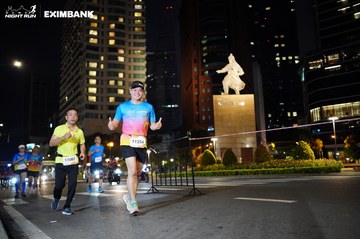 HO CHI MINH CITY NIGHT RUN EXIMBANK 2024 - Ảnh #1990928