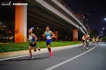 HO CHI MINH CITY NIGHT RUN EXIMBANK 2024 - Ảnh #1988663