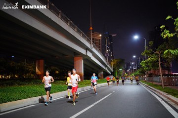 HO CHI MINH CITY NIGHT RUN EXIMBANK 2024 - Ảnh #1988841