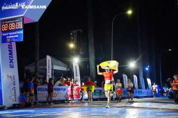 HO CHI MINH CITY NIGHT RUN EXIMBANK 2024 - Ảnh #2034487