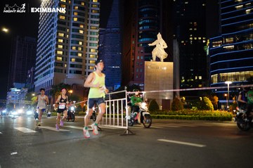 HO CHI MINH CITY NIGHT RUN EXIMBANK 2024 - Ảnh #1989206