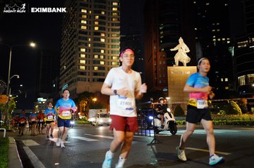 HO CHI MINH CITY NIGHT RUN EXIMBANK 2024 - Ảnh #1991228