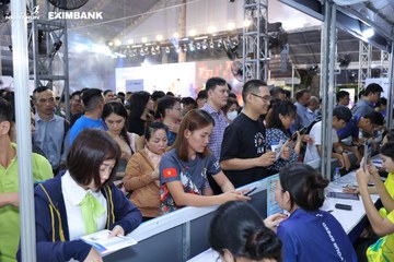 HO CHI MINH CITY NIGHT RUN EXIMBANK 2024 - Ảnh #1964800