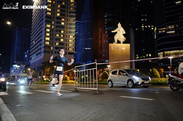 HO CHI MINH CITY NIGHT RUN EXIMBANK 2024 - Ảnh #1989136