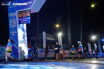HO CHI MINH CITY NIGHT RUN EXIMBANK 2024 - Ảnh #2035018