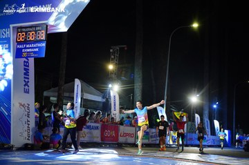 HO CHI MINH CITY NIGHT RUN EXIMBANK 2024 - Ảnh #2034239
