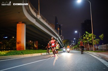 HO CHI MINH CITY NIGHT RUN EXIMBANK 2024 - Ảnh #1988345