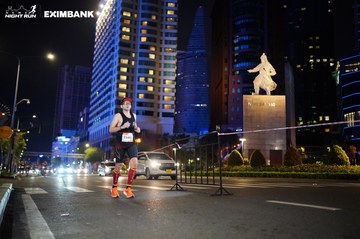 HO CHI MINH CITY NIGHT RUN EXIMBANK 2024 - Ảnh #1989417