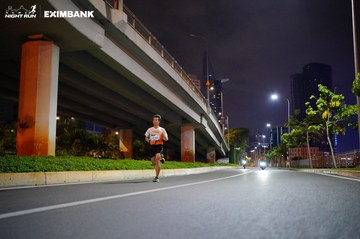 HO CHI MINH CITY NIGHT RUN EXIMBANK 2024 - Ảnh #1988557