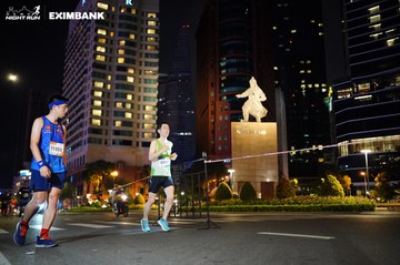 HO CHI MINH CITY NIGHT RUN EXIMBANK 2024 - Ảnh #1990073