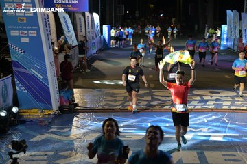 HO CHI MINH CITY NIGHT RUN EXIMBANK 2024 - Ảnh #2028736