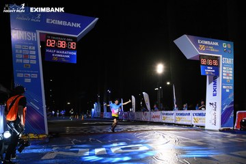 HO CHI MINH CITY NIGHT RUN EXIMBANK 2024 - Ảnh #2059697