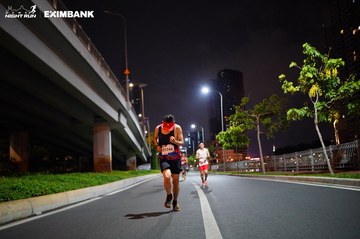 HO CHI MINH CITY NIGHT RUN EXIMBANK 2024 - Ảnh #1988807