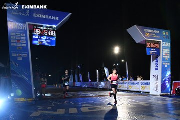 HO CHI MINH CITY NIGHT RUN EXIMBANK 2024 - Ảnh #2059603