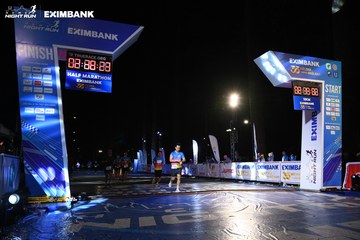 HO CHI MINH CITY NIGHT RUN EXIMBANK 2024 - Ảnh #2059756
