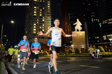 HO CHI MINH CITY NIGHT RUN EXIMBANK 2024 - Ảnh #1990563
