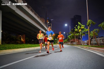 HO CHI MINH CITY NIGHT RUN EXIMBANK 2024 - Ảnh #1988580