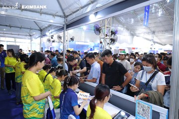 HO CHI MINH CITY NIGHT RUN EXIMBANK 2024 - Ảnh #1964272