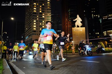 HO CHI MINH CITY NIGHT RUN EXIMBANK 2024 - Ảnh #1990125