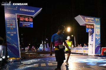 HO CHI MINH CITY NIGHT RUN EXIMBANK 2024 - Ảnh #2065996