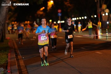 HO CHI MINH CITY NIGHT RUN EXIMBANK 2024 - Ảnh #2158934