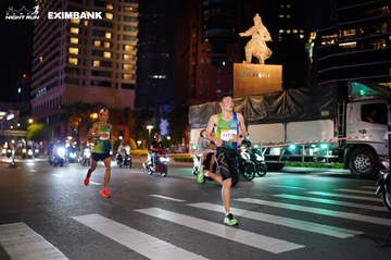 HO CHI MINH CITY NIGHT RUN EXIMBANK 2024 - Ảnh #1989032