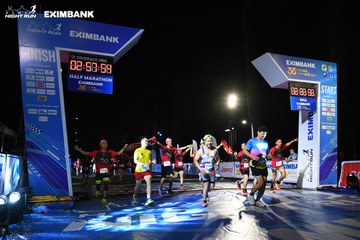 HO CHI MINH CITY NIGHT RUN EXIMBANK 2024 - Ảnh #2059590