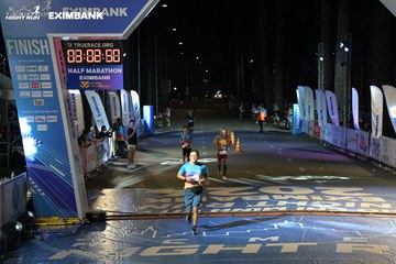 HO CHI MINH CITY NIGHT RUN EXIMBANK 2024 - Ảnh #2029910
