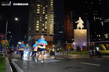 HO CHI MINH CITY NIGHT RUN EXIMBANK 2024 - Ảnh #1990776
