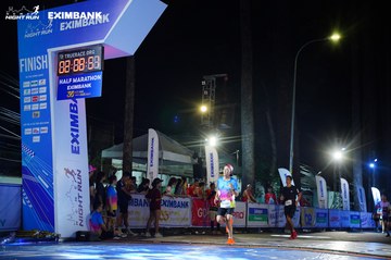 HO CHI MINH CITY NIGHT RUN EXIMBANK 2024 - Ảnh #2034566