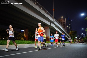 HO CHI MINH CITY NIGHT RUN EXIMBANK 2024 - Ảnh #1988898