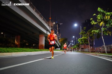 HO CHI MINH CITY NIGHT RUN EXIMBANK 2024 - Ảnh #1988681
