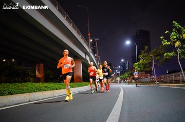 HO CHI MINH CITY NIGHT RUN EXIMBANK 2024 - Ảnh #1988732