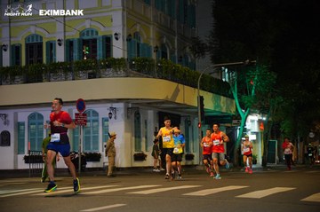 HO CHI MINH CITY NIGHT RUN EXIMBANK 2024 - Ảnh #2031052