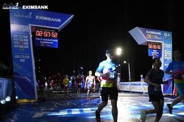 HO CHI MINH CITY NIGHT RUN EXIMBANK 2024 - Ảnh #2059546