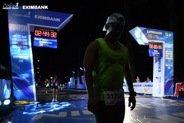 HO CHI MINH CITY NIGHT RUN EXIMBANK 2024 - Ảnh #2064492
