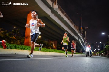 HO CHI MINH CITY NIGHT RUN EXIMBANK 2024 - Ảnh #1988617