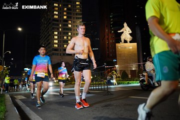 HO CHI MINH CITY NIGHT RUN EXIMBANK 2024 - Ảnh #1990095
