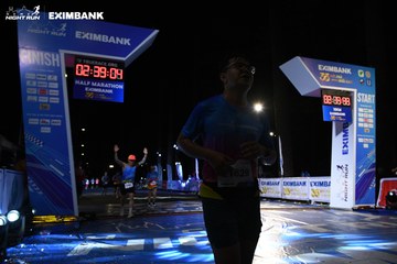 HO CHI MINH CITY NIGHT RUN EXIMBANK 2024 - Ảnh #2060338