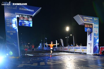 HO CHI MINH CITY NIGHT RUN EXIMBANK 2024 - Ảnh #2060673