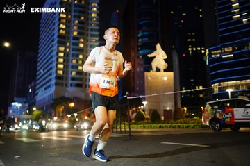 HO CHI MINH CITY NIGHT RUN EXIMBANK 2024 - Ảnh #1989500