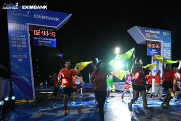 HO CHI MINH CITY NIGHT RUN EXIMBANK 2024 - Ảnh #2062631