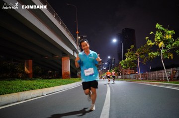 HO CHI MINH CITY NIGHT RUN EXIMBANK 2024 - Ảnh #1988723